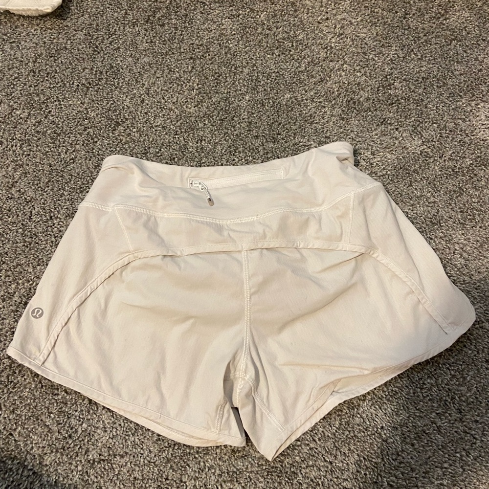 Size 4 White lulu shorts